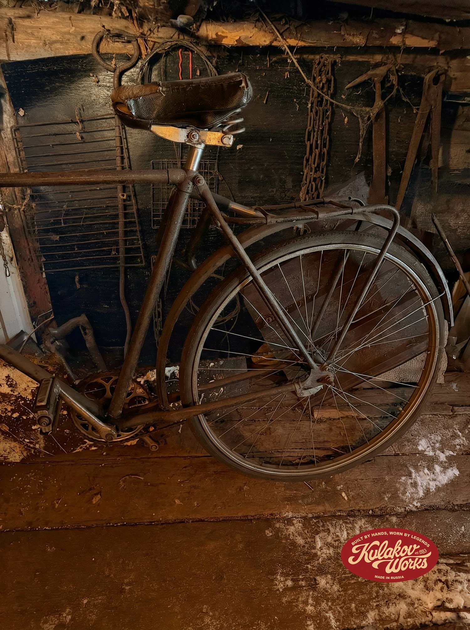 Старый деревенский велосипед