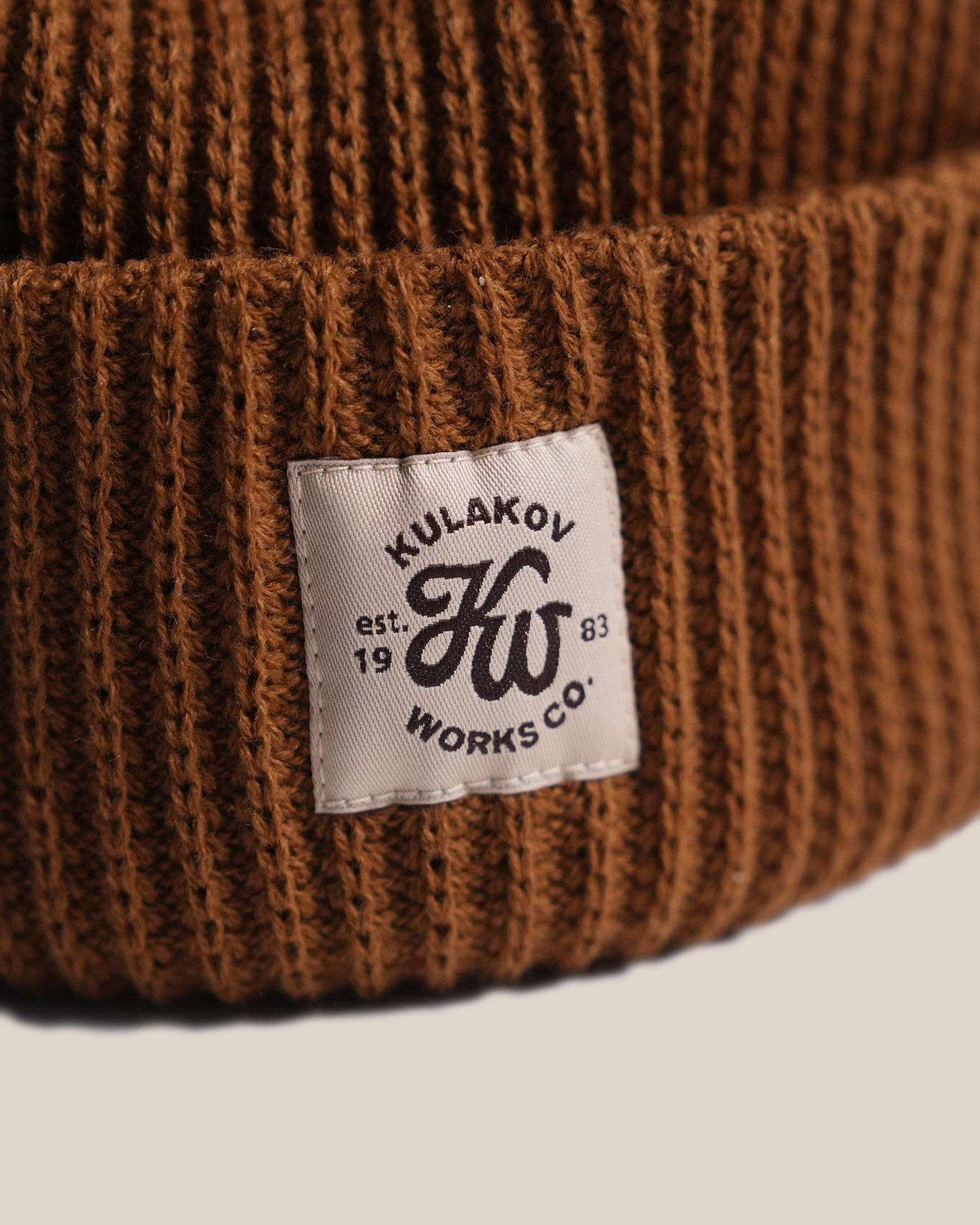 Коричневая шапка бини Кулаков Воркс