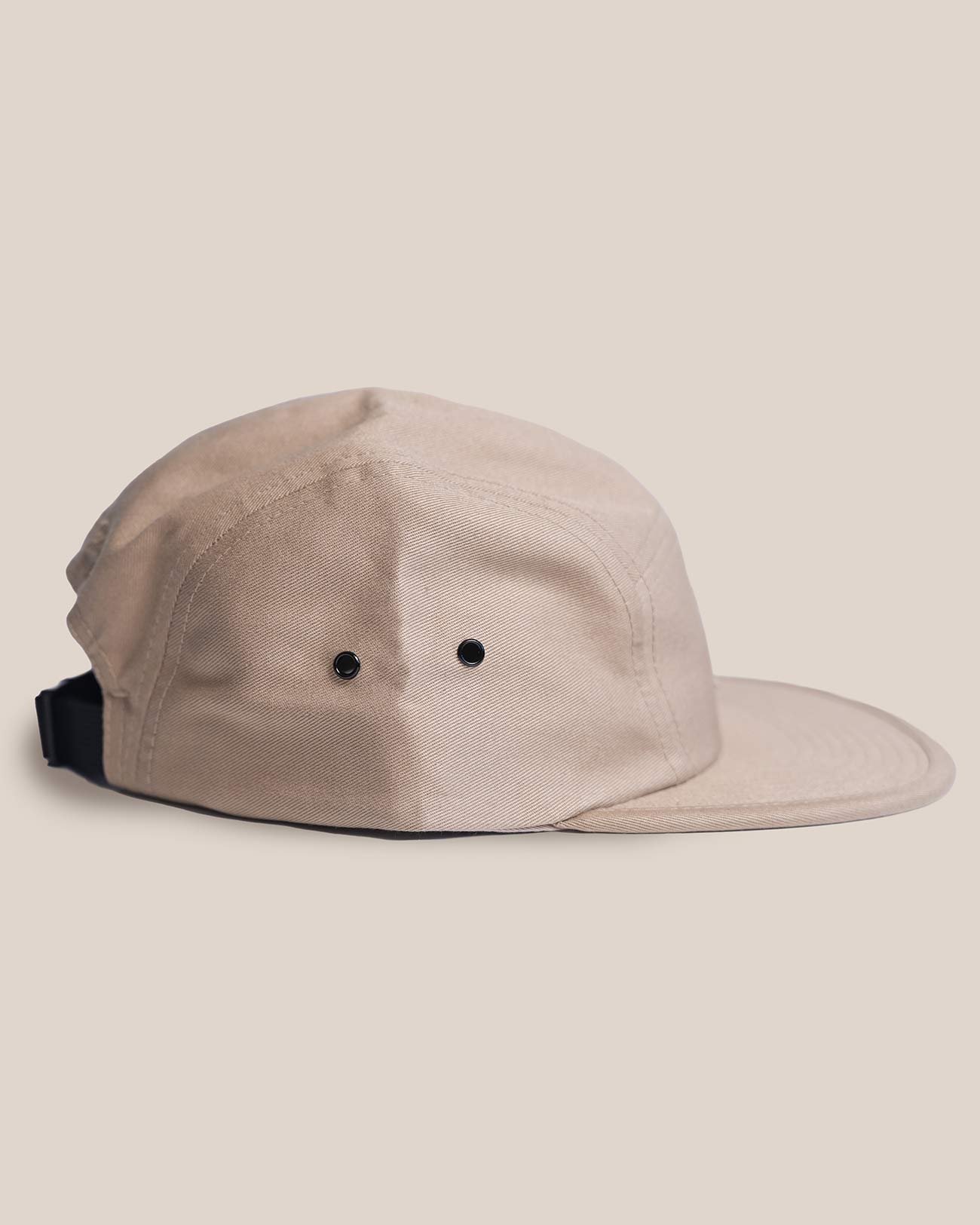 пятипанельная бейсболка бежевая базовая